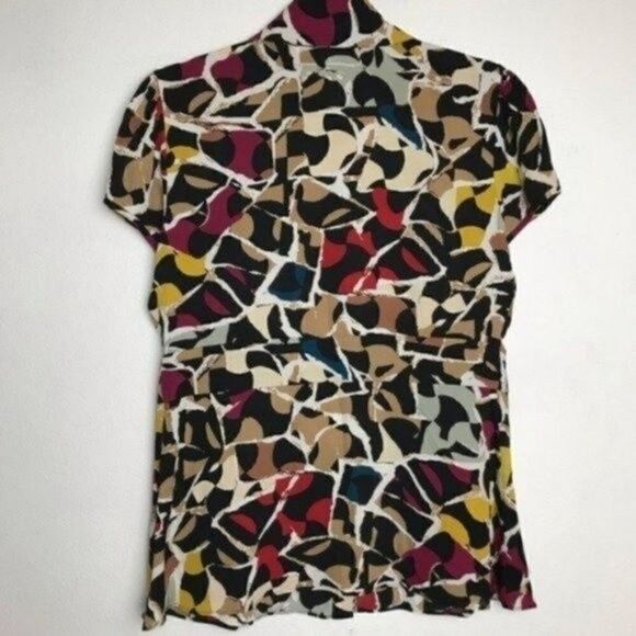 Diane Von Furstenberg silk short sleeve collar button up top 12 BoxM - Picture 2 of 4
